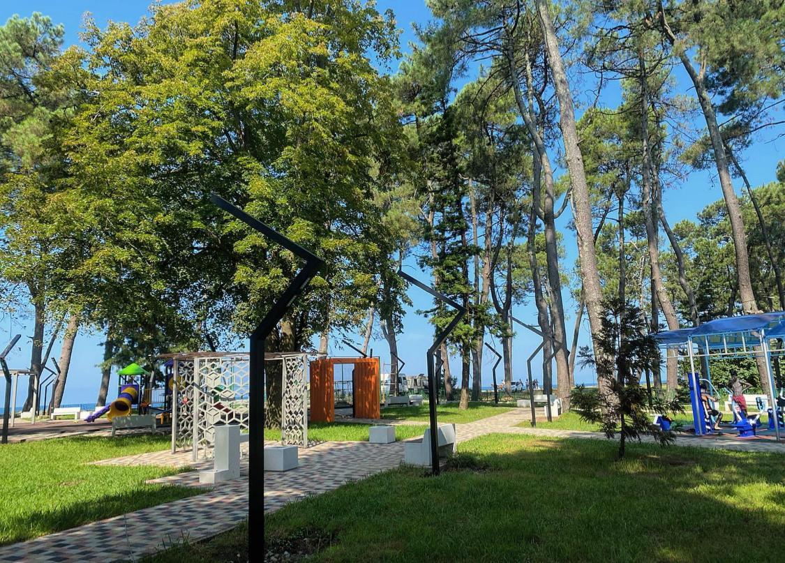 Guest House Kobuleti On Aghmashenebeli Eksteriør billede