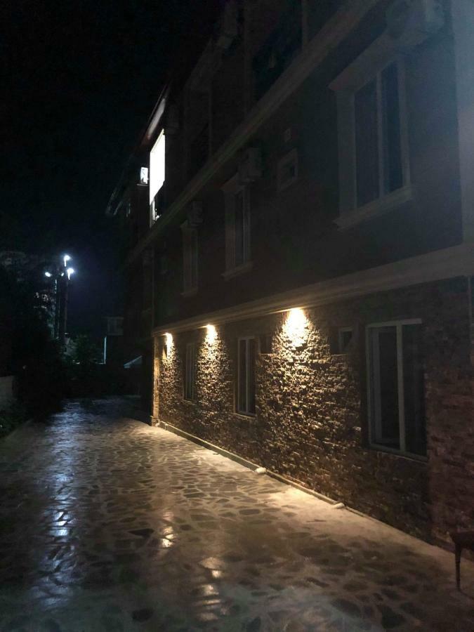 Guest House Kobuleti On Aghmashenebeli Eksteriør billede